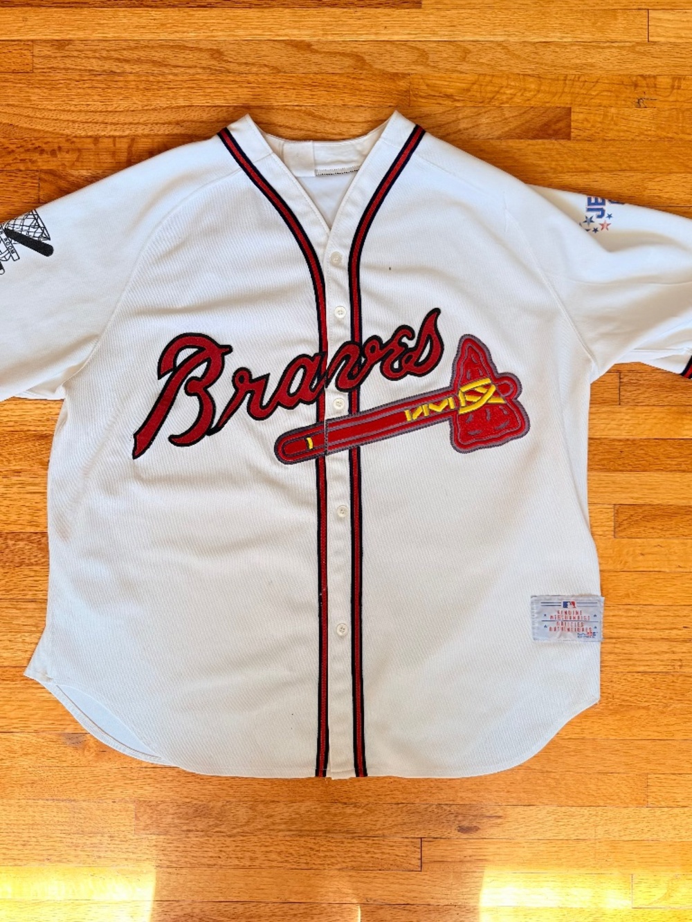 ATLANTA BRAVES BASEBALL JERSEY – SPORTY VINTAGE STREETWEAR STATEMENT